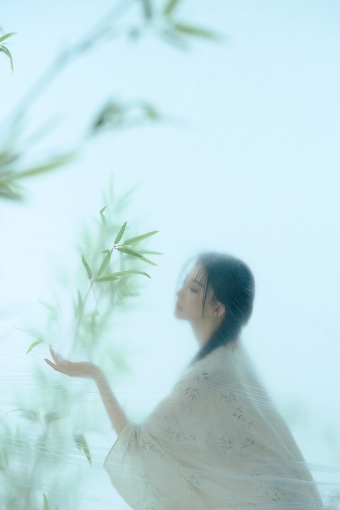 谢贤离世：香港娱乐圈传奇人物谢幕，享年89岁